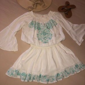 Surf Gypsy Off the Shoulder Coverup Dress Size Med